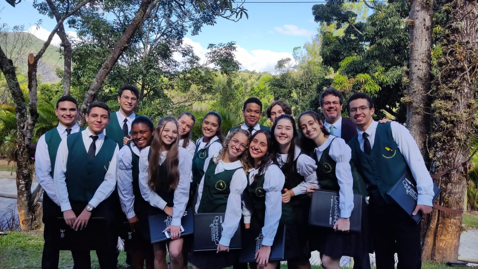 Coro de Câmara Canarinhos se apresenta na Casa de Petrópolis neste sábado