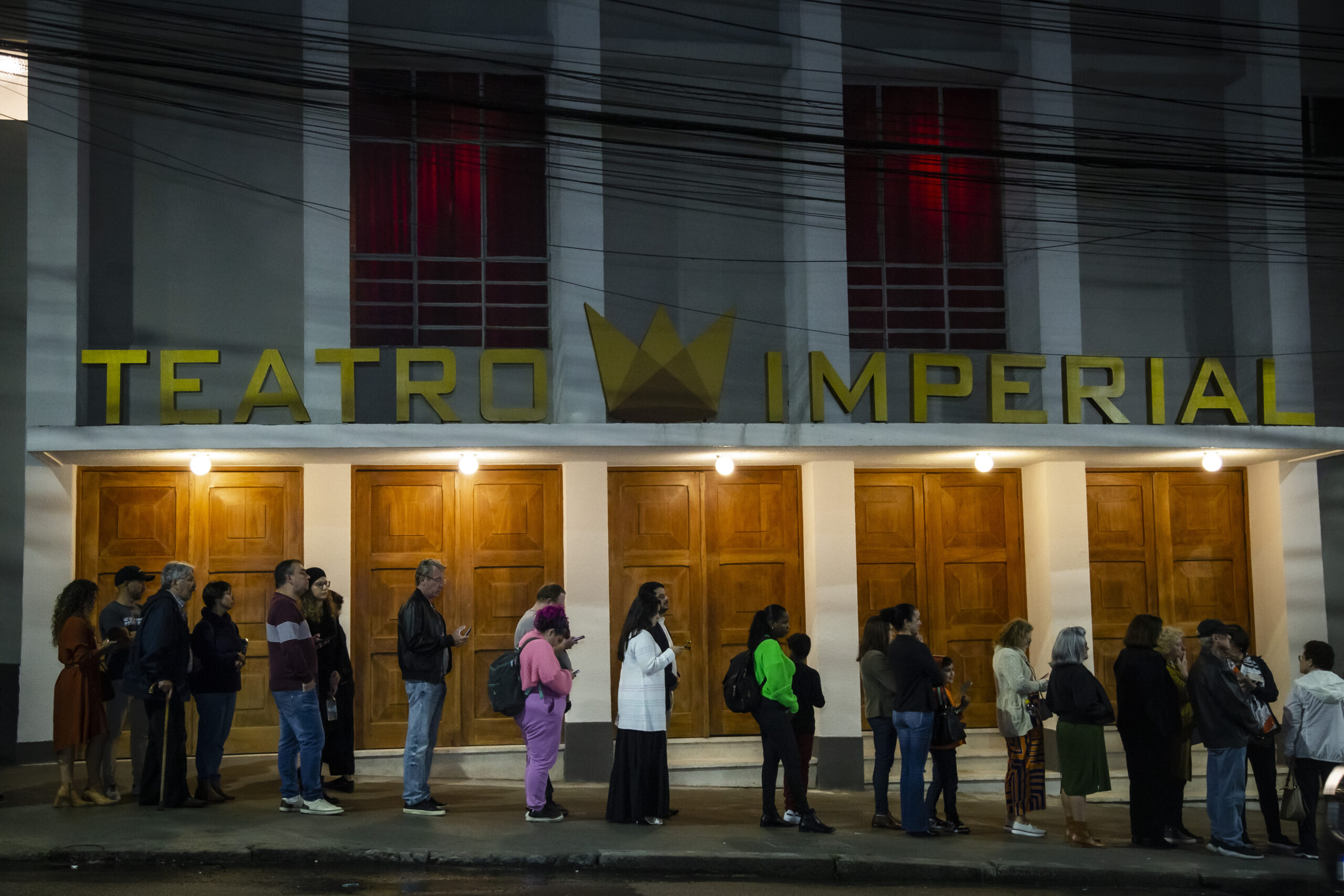 Teatro Imperial recupera máquinas de projeção em 35mm e lança projeto de cinema