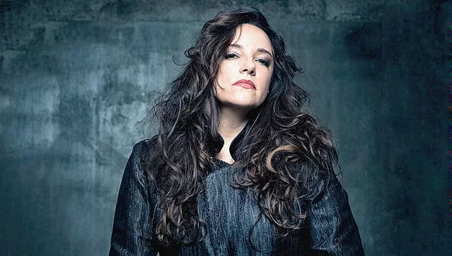 Nova Friburgo Country Clube será palco de shows de Ana Carolina, Paralamas do Sucesso e peça de teatro com Zezé Polessa no Festival Sesc de Inverno